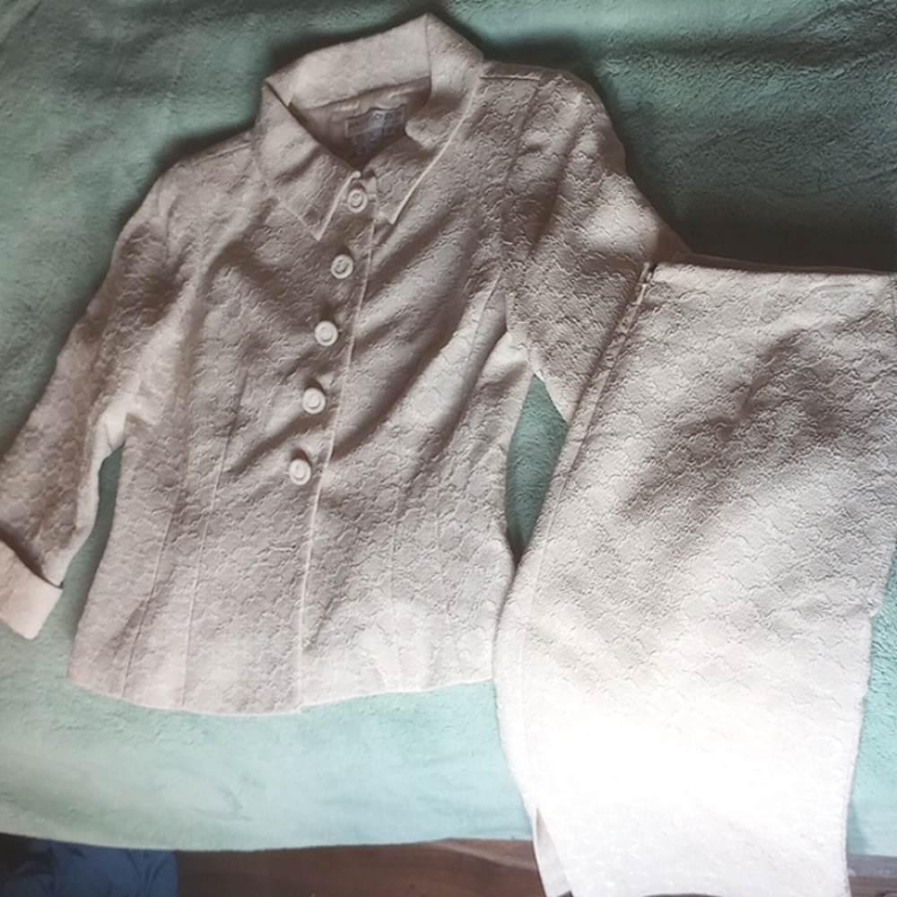 Maggie London Petites set